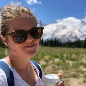 Meet your Posher, Jennifer